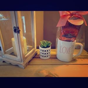 Rae Dunn - NWT Love Mug Gift Set